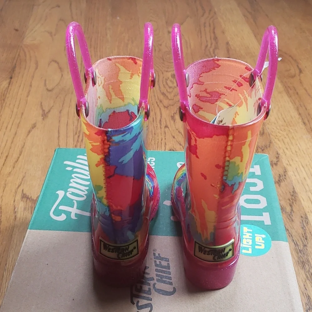 NIB Kids Tie Dye Rain Boot Light Up Western Chief Toddler Size 5